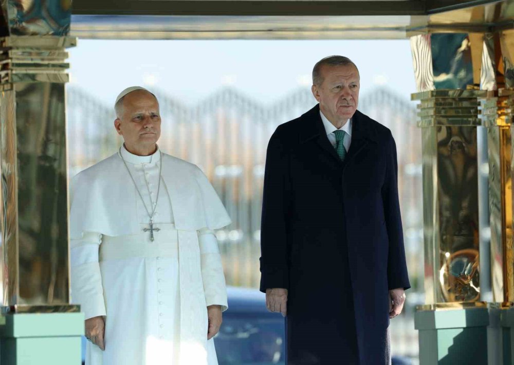 Papa 14. Leo'nun İlk Dış Ziyareti Türkiye'ye: Ankara'da Resmi Karşılama
