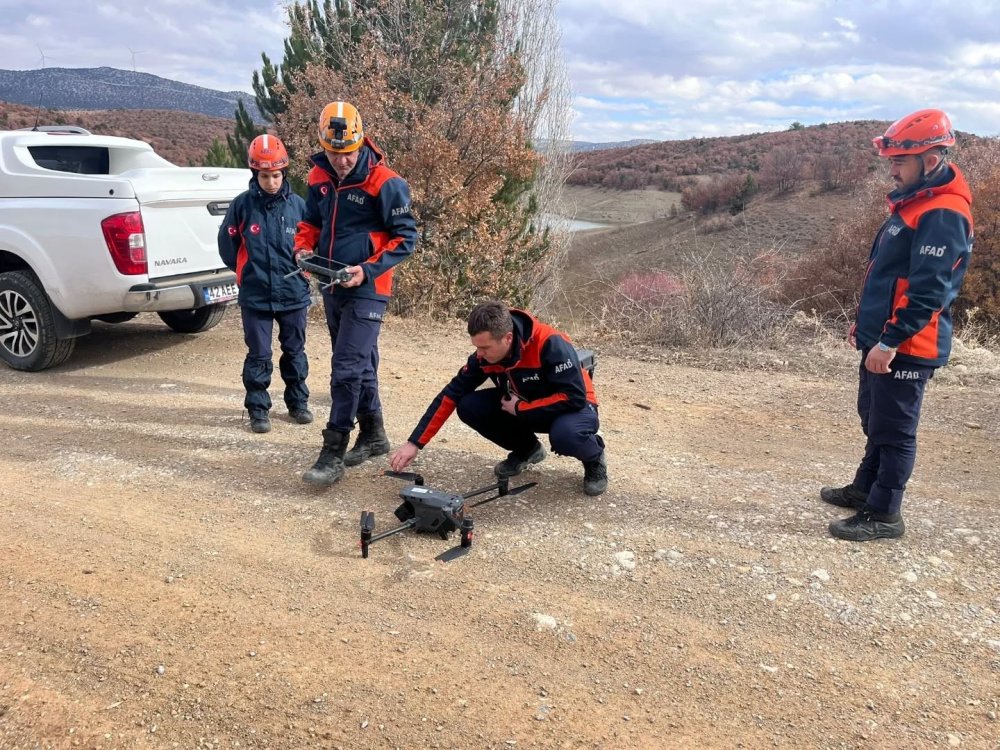 Konya'da Kayıp 15 Yaşındaki Berk İvacık'tan Hala Haber Yok: Telefon Sinyali Merkezden Geldi