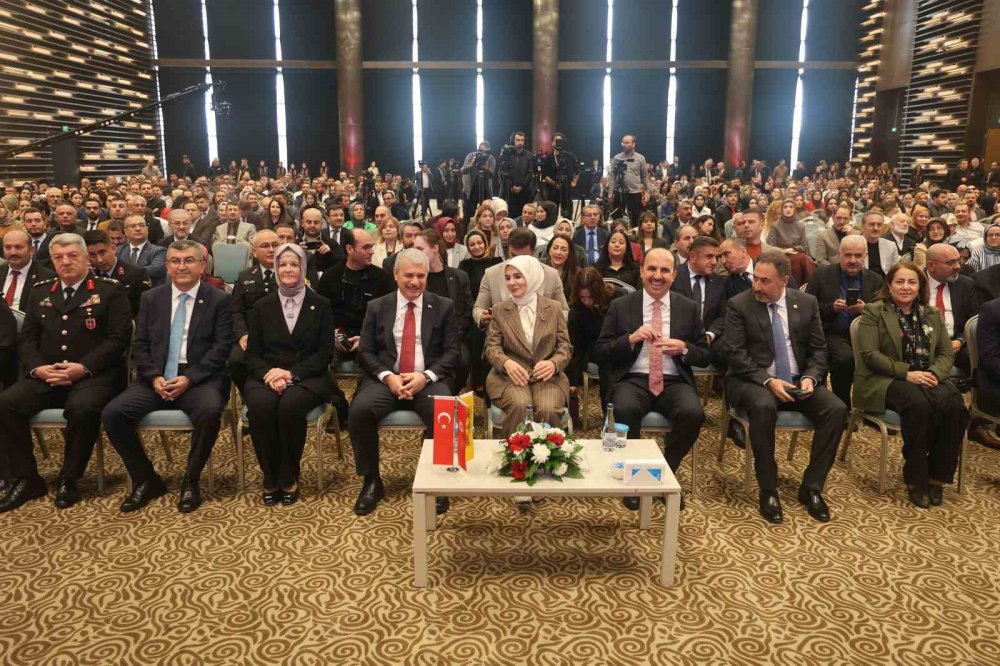 Konya'daki Şurada Aile Kurumunun Zayıflaması Masaya Yatırıldı