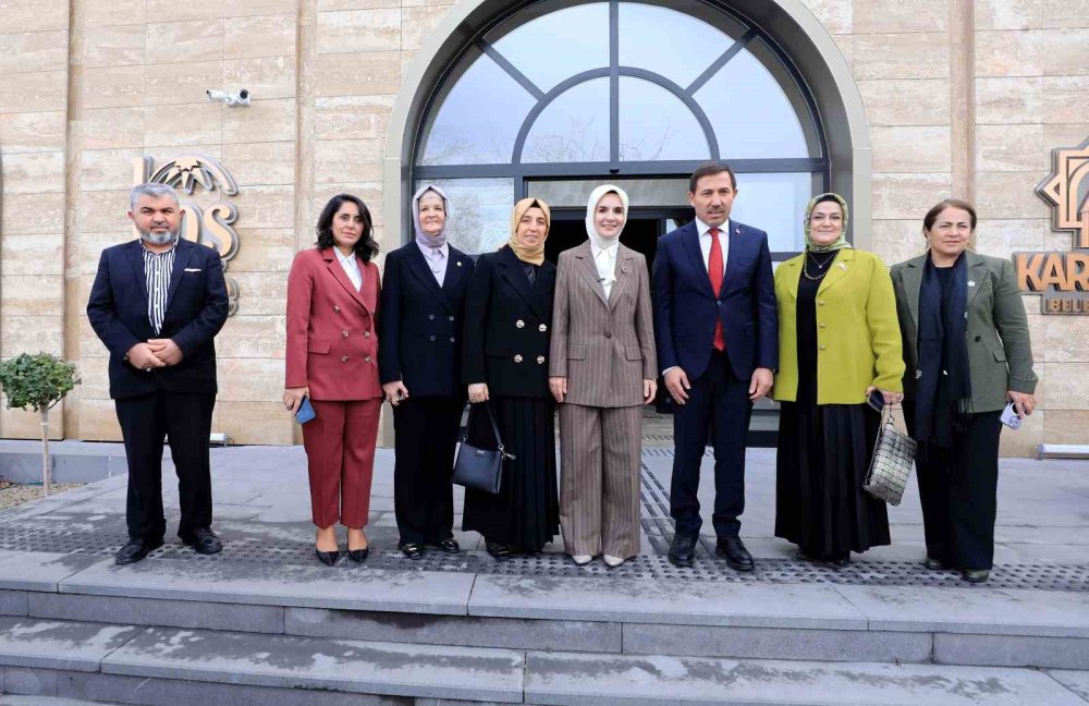 Bakan Göktaş Konya'daki bu eseri hayranlıkla gezdi