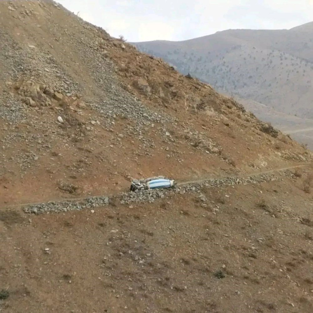 Beton mikseri 20 metreden düştü şoför yaralı