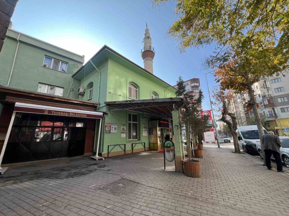 Eskişehir'de ilginç olay! Elini kırıyordu