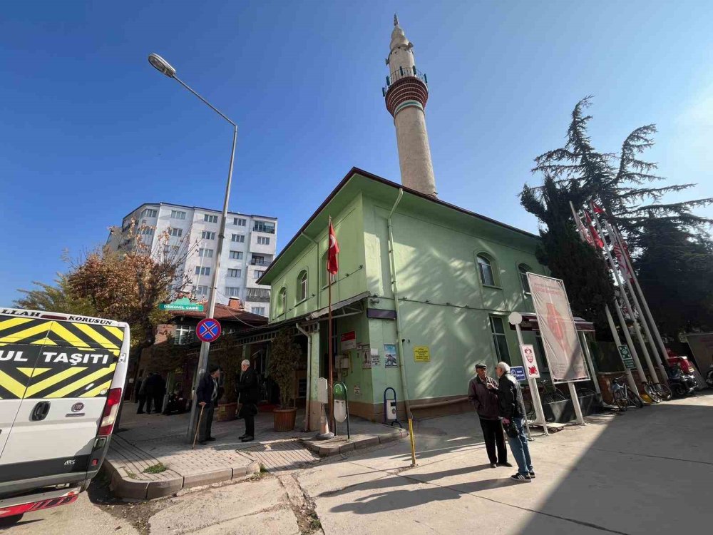 Eskişehir'de ilginç olay! Elini kırıyordu