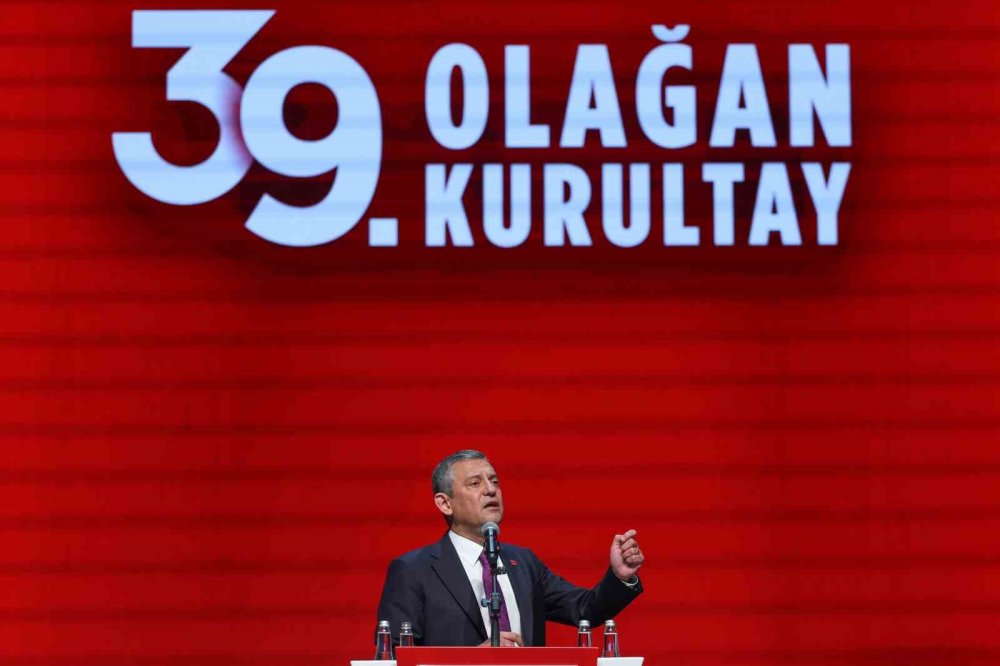 Özgür Özel konuştu Murat Karayalçın'ın yüzü asıldı