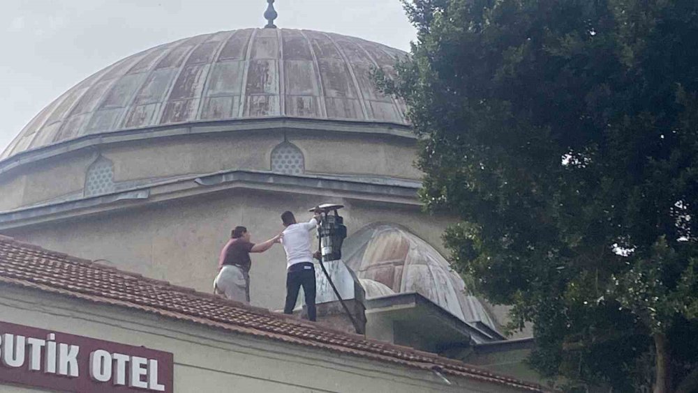 Restoran yandı sokak duman altında kaldı vatandaş camiye giremedi
