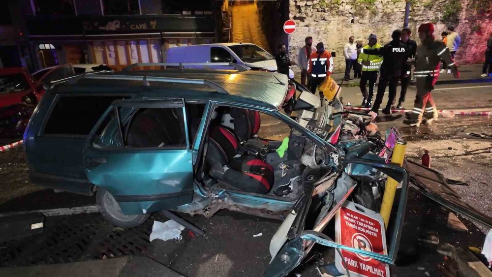 Bir TOFAŞ daha hurda oldu içindekiler hastanelik