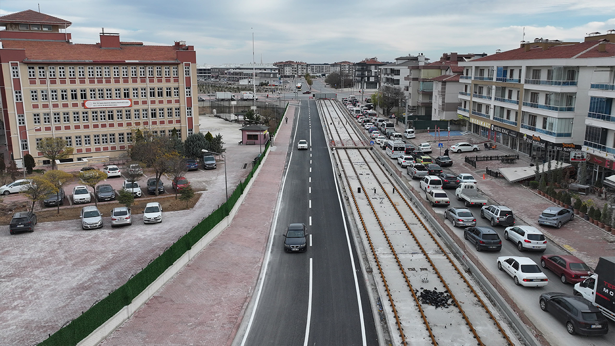 konya-adliye-tramvay-3.jpg