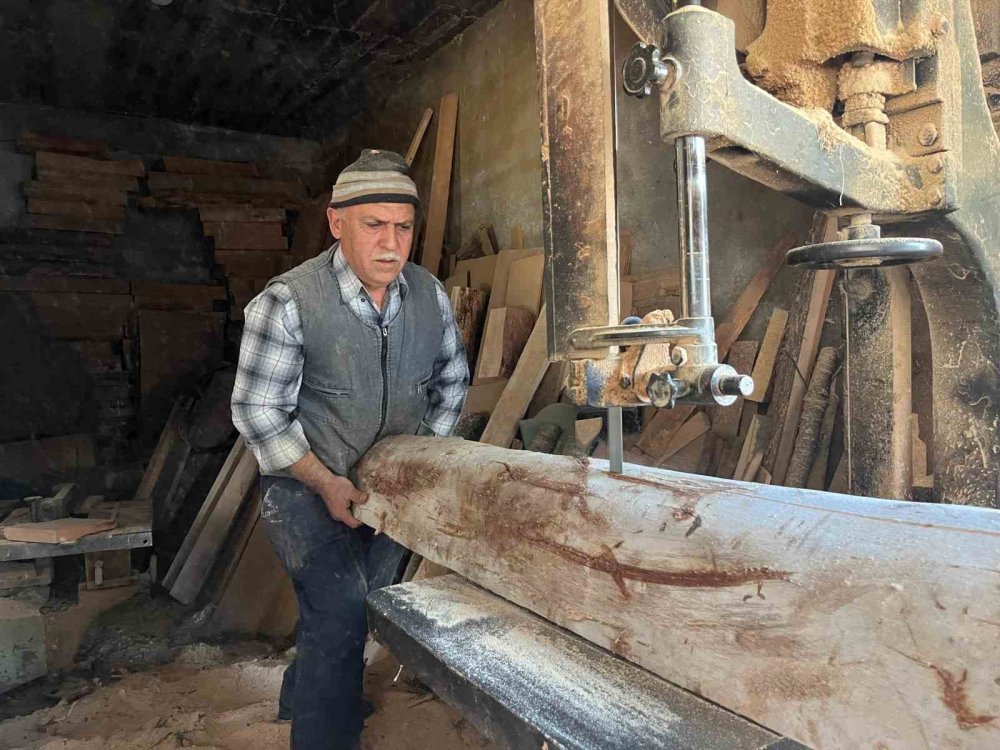 Çırak Krizi: 45 Yıllık Marangoz Ali Usta Mesleği Bırakma Noktasında