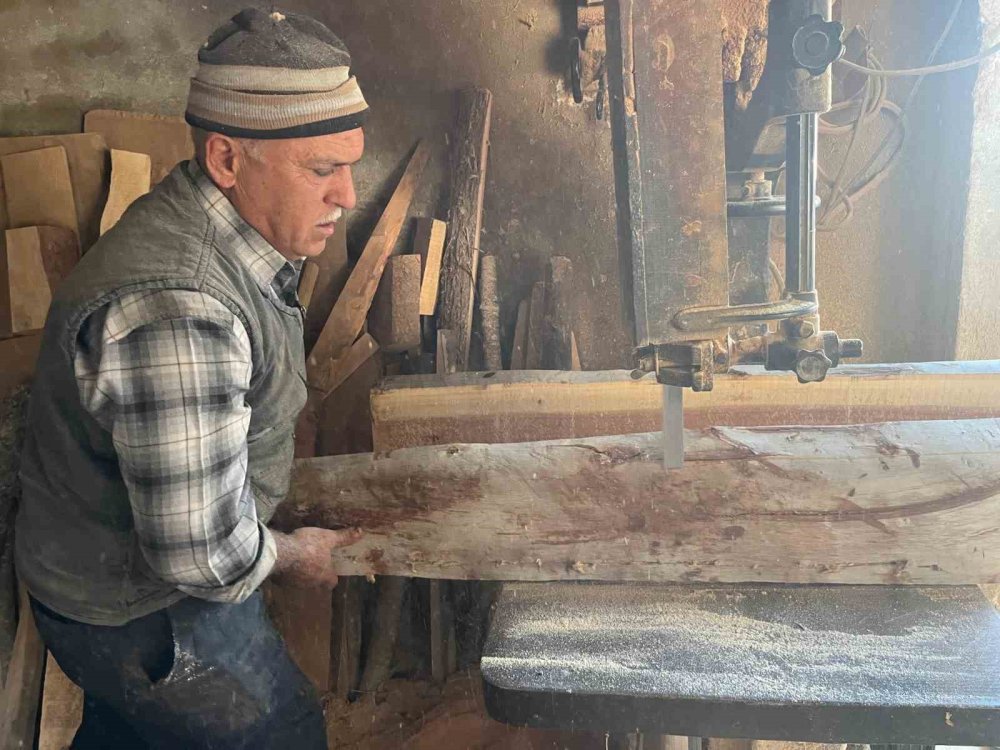 Çırak Krizi: 45 Yıllık Marangoz Ali Usta Mesleği Bırakma Noktasında