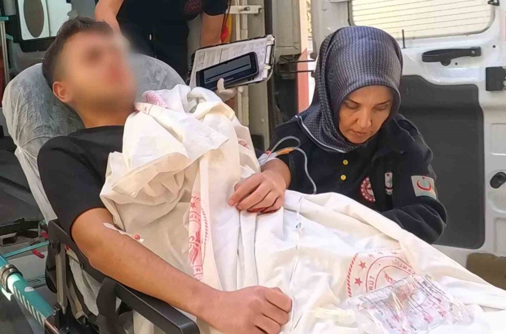 14 yaşındaki çocuk sokak ortasında bıçaklandı, şüpheli kayıplara karıştı