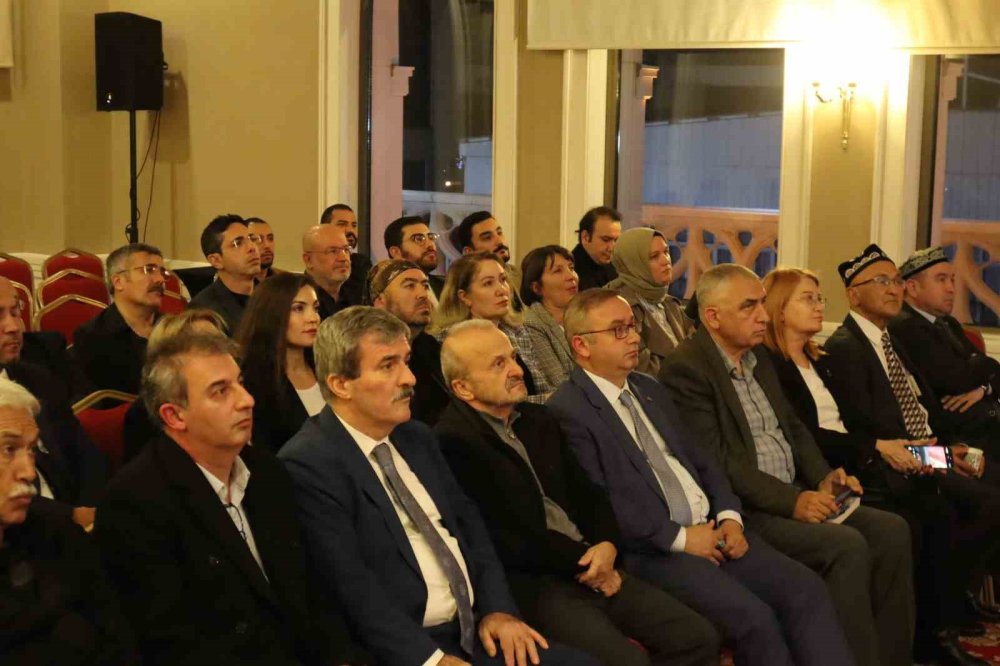 Doğu Türkistanlı Ekonomist Tohti İçin Uluslararası Özgürlük Çağrısı