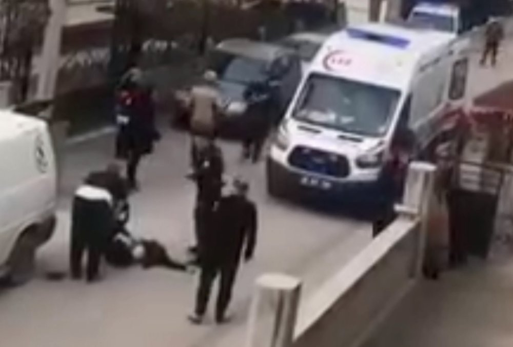 Sokak ortasında aile kavgası! Tartıştığı damadını ağır yaraladı