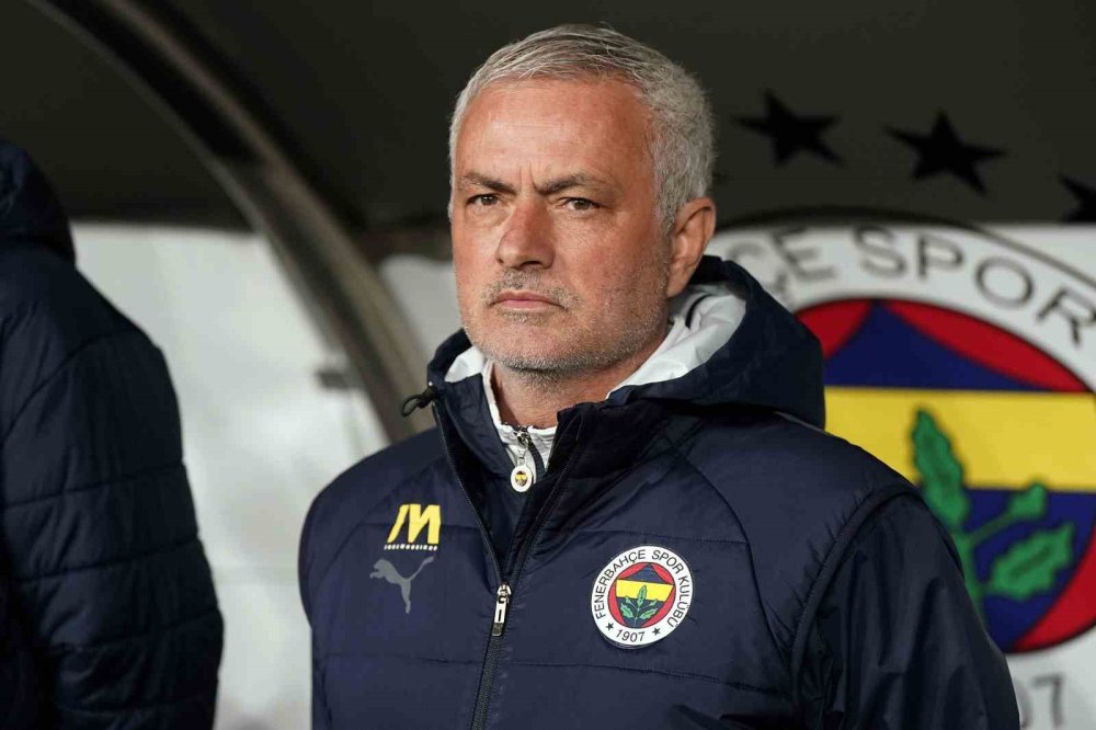 Süper Lig'de Hoca Krizi: 14 Haftada 12 Takım Teknik Direktörünü Değiştirdi