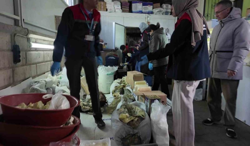 Gıda Güvenliğini Tehdit Eden Ürünler Bodrumdan Çıktı