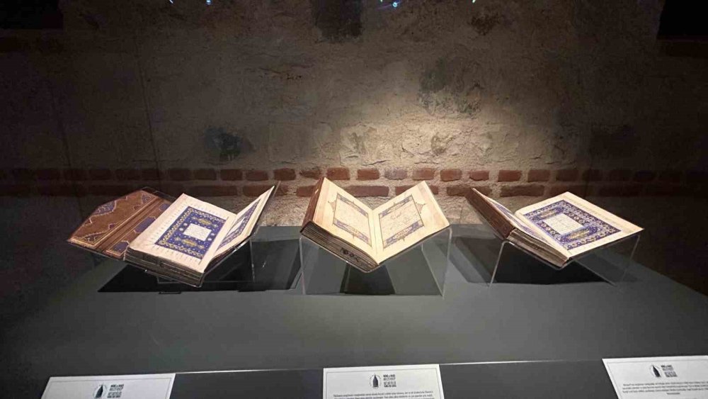 Konya'dan İlhamla: 700 Yıllık Mesnevi Tarihi İstanbul'da Sergileniyor