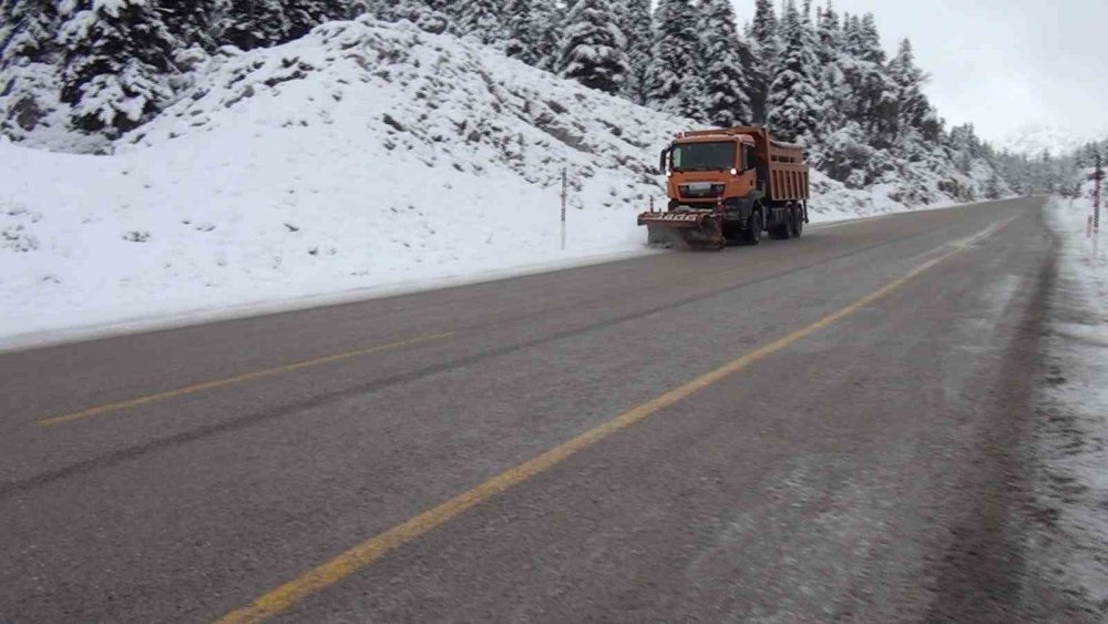 Konya-Antalya sınırı bembeyaz