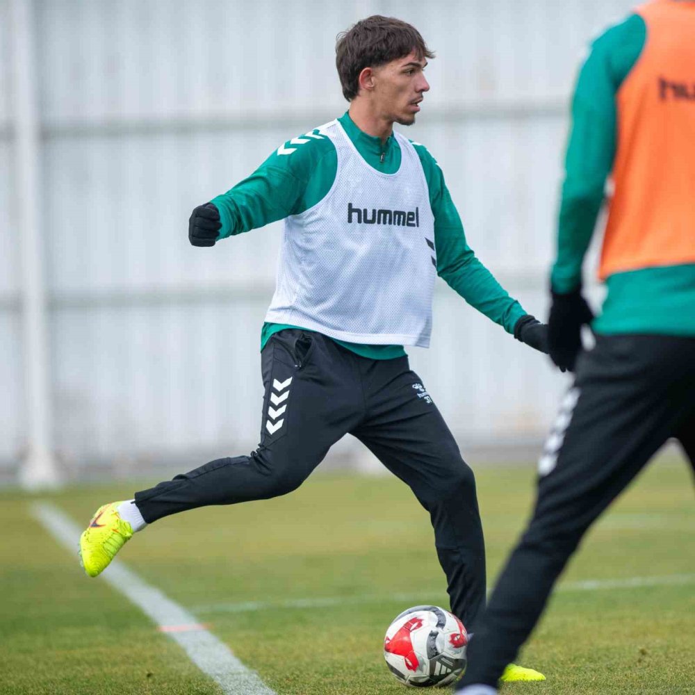 Konyaspor'da yüzler asık! Hazırlıklar Fenerbahçe'ye