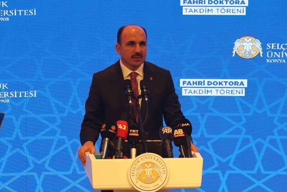 Murat Kurum’a Selçuk Üniversitesi’nden fahri doktora verildi