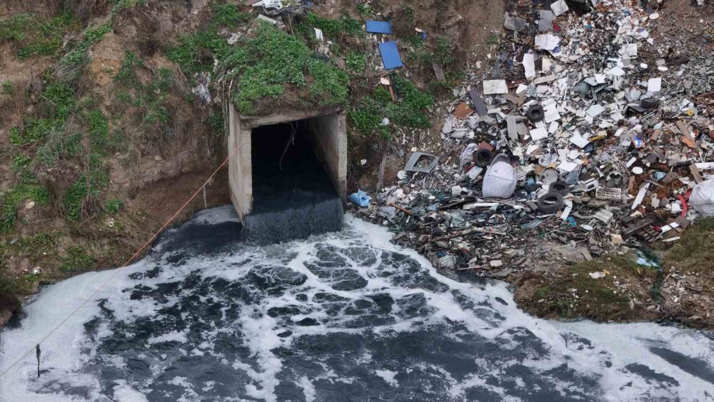 Marmara’da kirlilik yeniden görüntülendi: İSKİ deşarjı tepki çekti