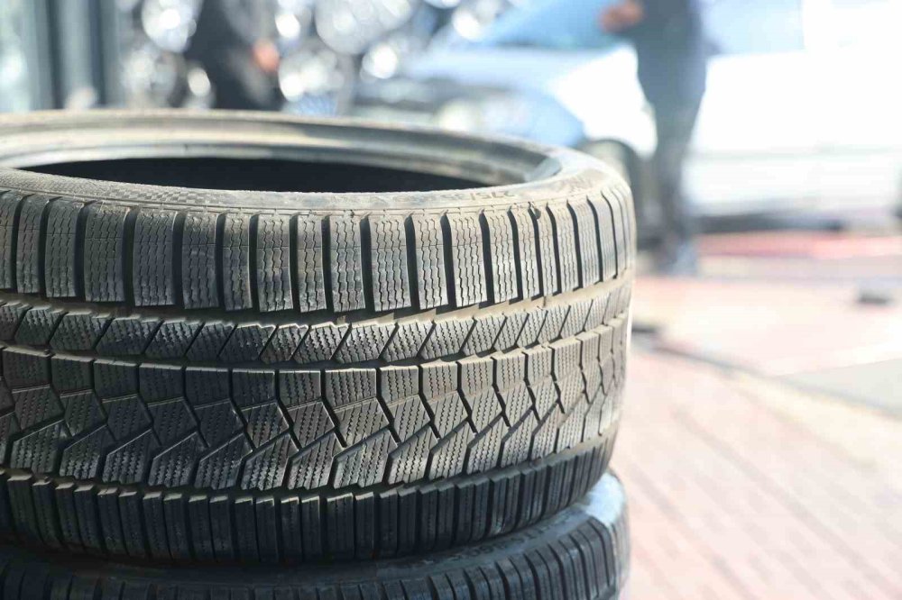 Kış Lastiğinde Hayati Uyarılar: 4 Teker Şart, Düşük Hava Yanlış