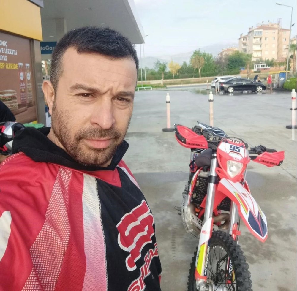Ödemişli motosiklet sporcusu Özgür Çapacı trafik kazasında hayatını kaybetti