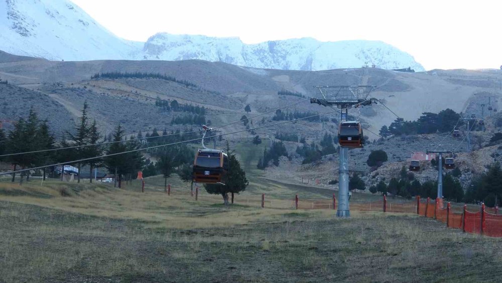 Torosların kayak merkezi karsız kaldı, pistler açılmadı