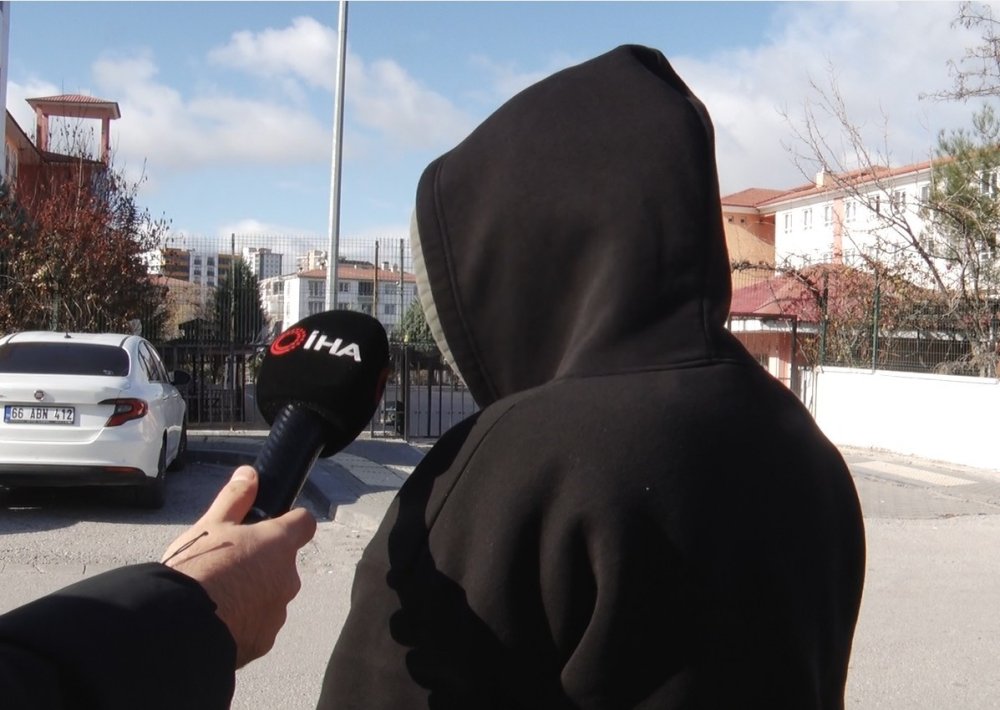 Öğrencilere uygunsuz fotoğraf gönderdi, 'Sevgilime atacaktım' dedi