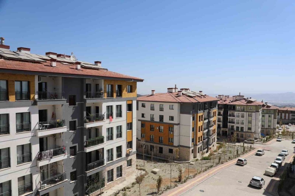 Hataylı depremzedelerden Bakan Kurum’a destek