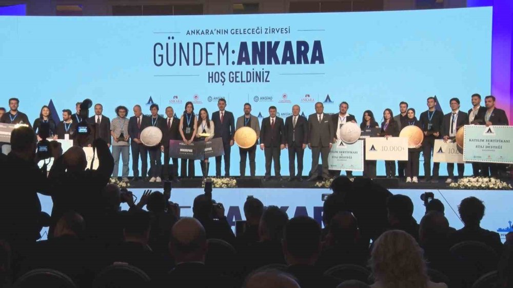 Murat Kurum: Yıkımdan şahlanışa