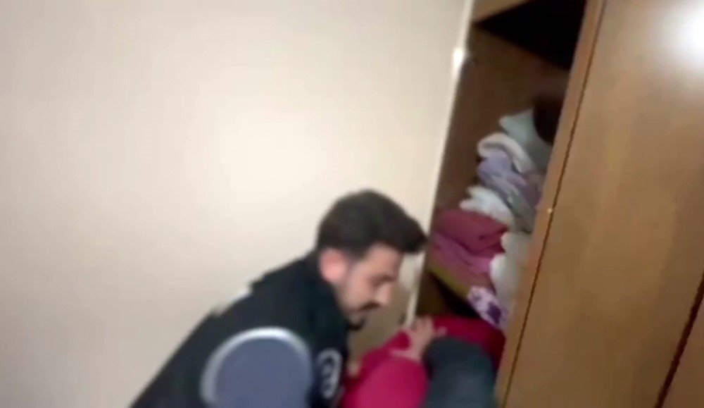 40 Yıllık Firar Gardıroptan Çıktı