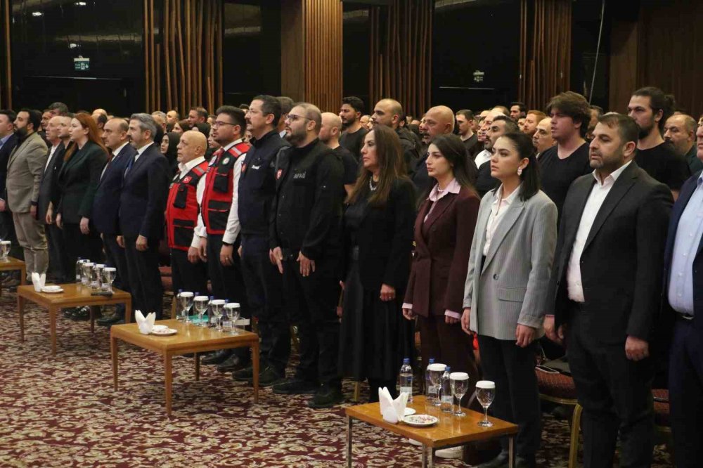 Sendika asgari ücreti bırakıp afet toplantısına katıldı