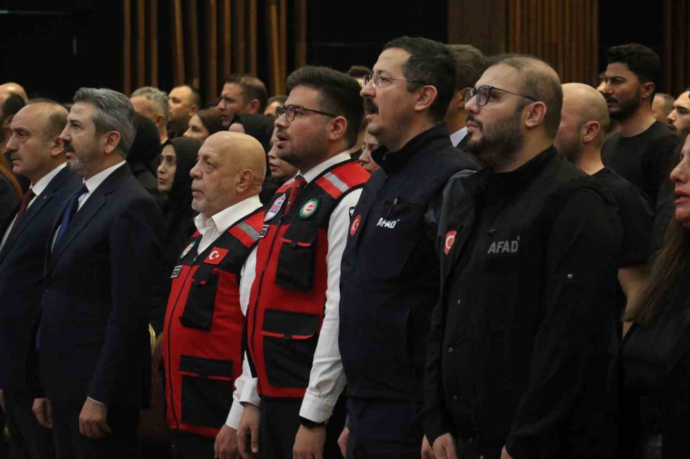 Sendika asgari ücreti bırakıp afet toplantısına katıldı
