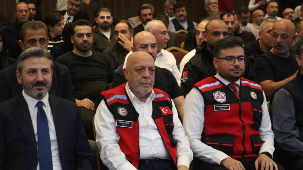 Sendika asgari ücreti bırakıp afet toplantısına katıldı