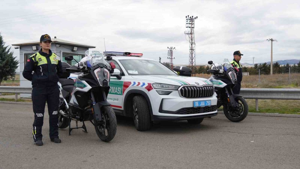 4 Bin Personelle 24 Saat Teyakkuz: Otoyol Jandarması Sahada