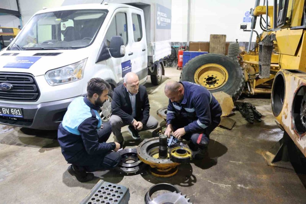 Kocaeli Belediyesi'nden tamir tasarrufu! Atölye kurdular