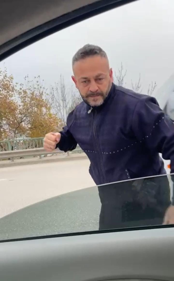 Meclis Üyesi Özlem Bodur Trafikte Saldırıya Uğradı