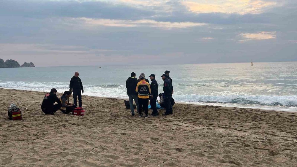 Kleopatra sahilinde bir kadın ölü bulundu