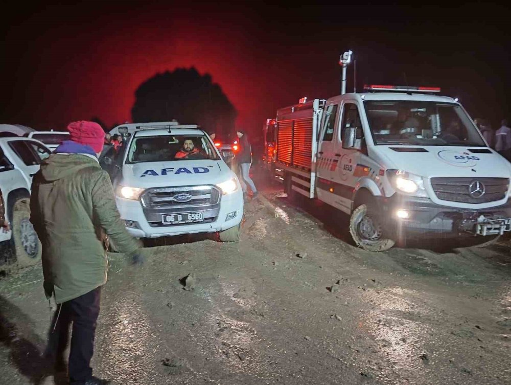 Uçak kazasını deprem sandılar! Köylüler o anları anlattı