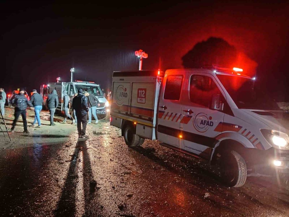 Uçak kazasını deprem sandılar! Köylüler o anları anlattı