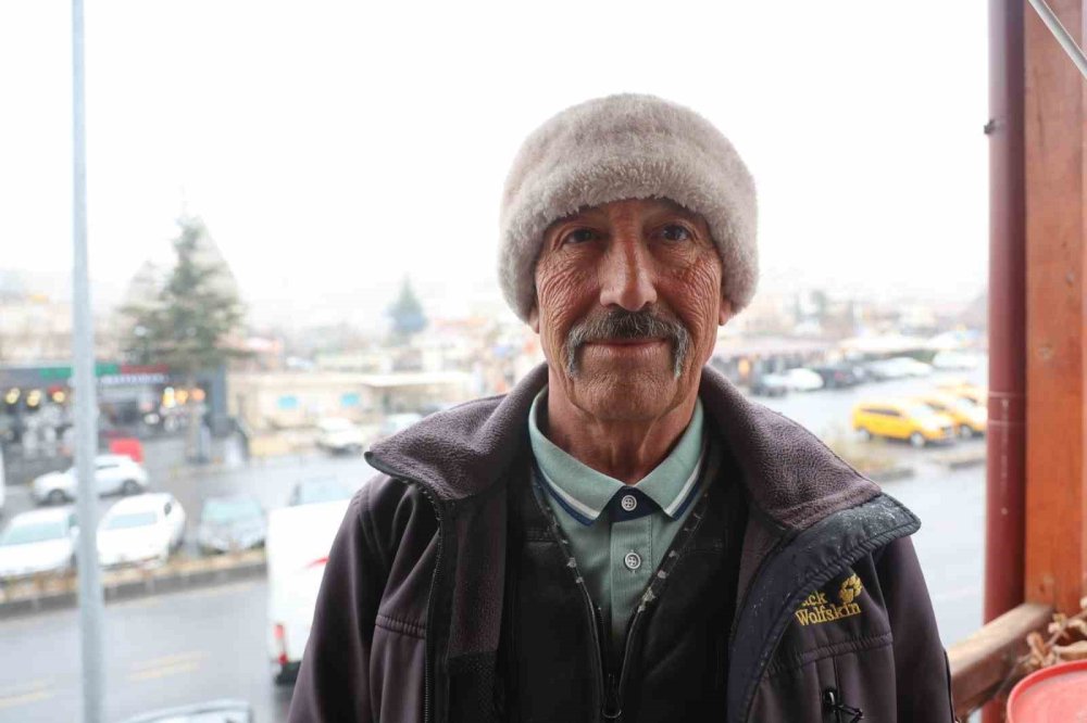 Kapadokya’nın Gönüllü Rehberi: 9 Dili Kendi Kendine Öğrendi