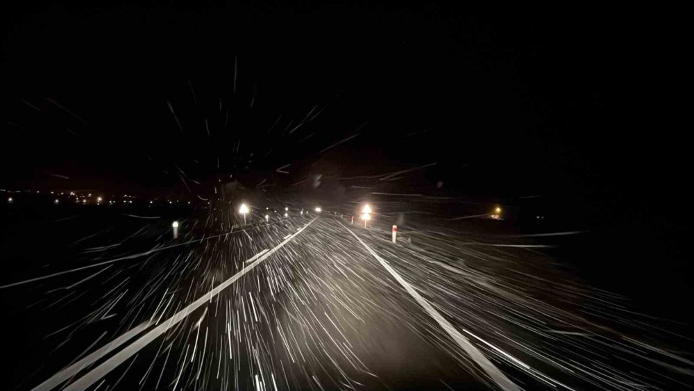 Afyonkarahisar’da kar başladı gözler Vali'ye çevrildi