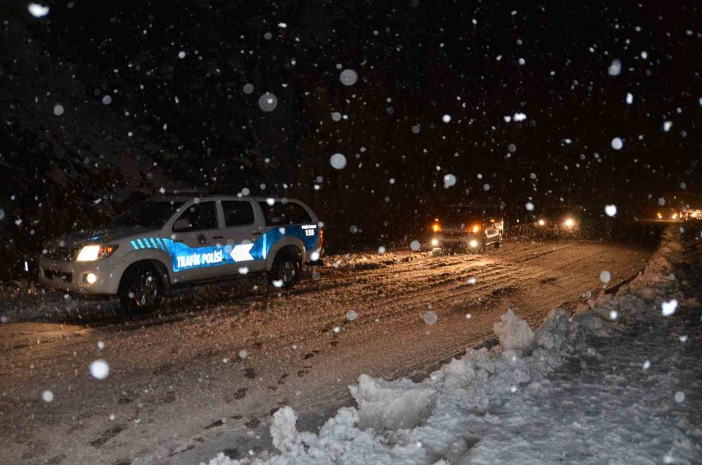 Alacabel’de Kar Yağışı Etkili Oldu, Yol Açık Tutuluyor