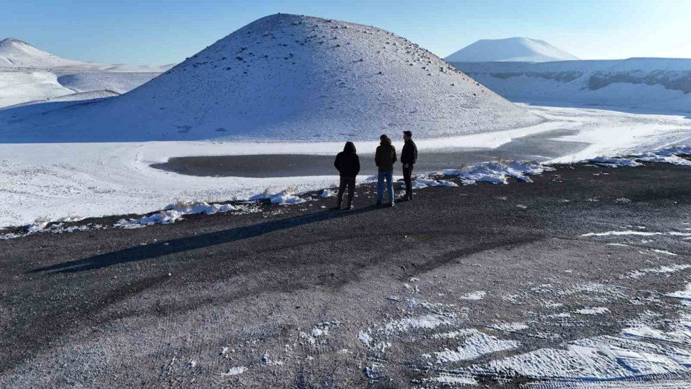 Suya hasret kalan Meke Gölü, kara kavuştu