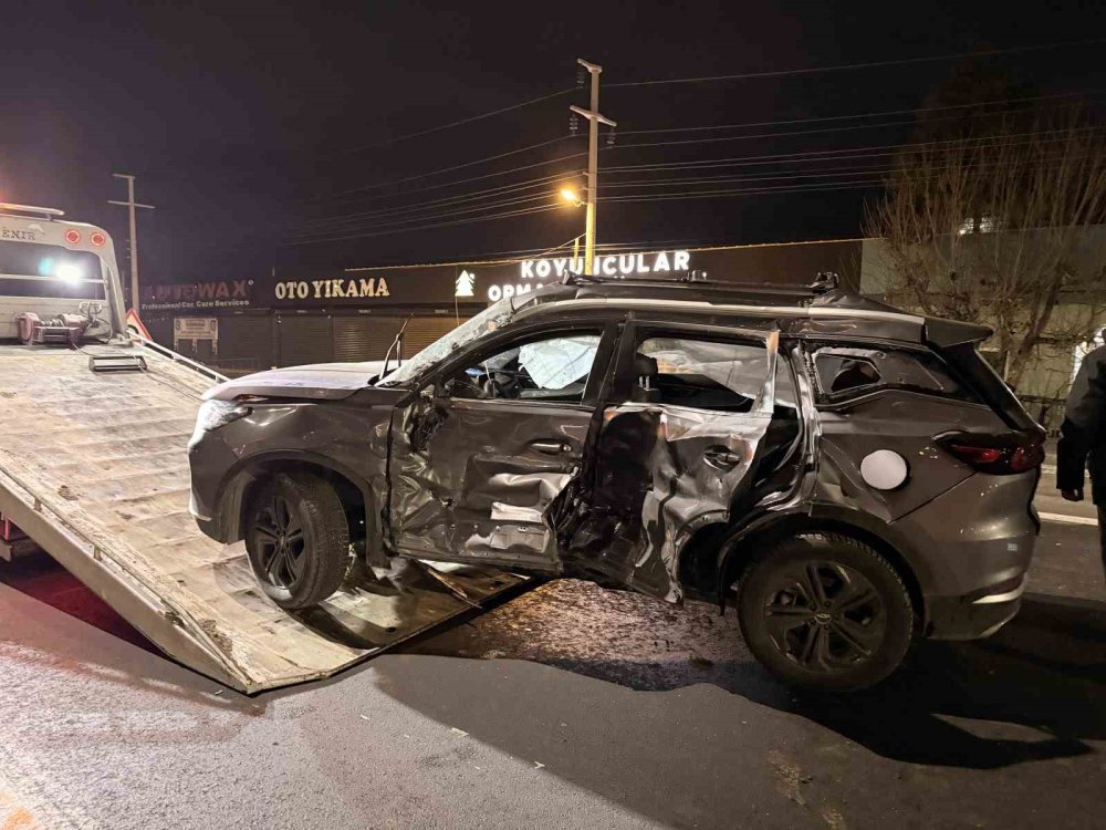 Bolvadin’de Feci Kaza: 7 Yaralıdan 1’i Hayatını Kaybetti