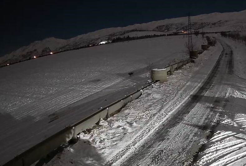 Kurtlar 160 bin nüfuslu ilçeye indi