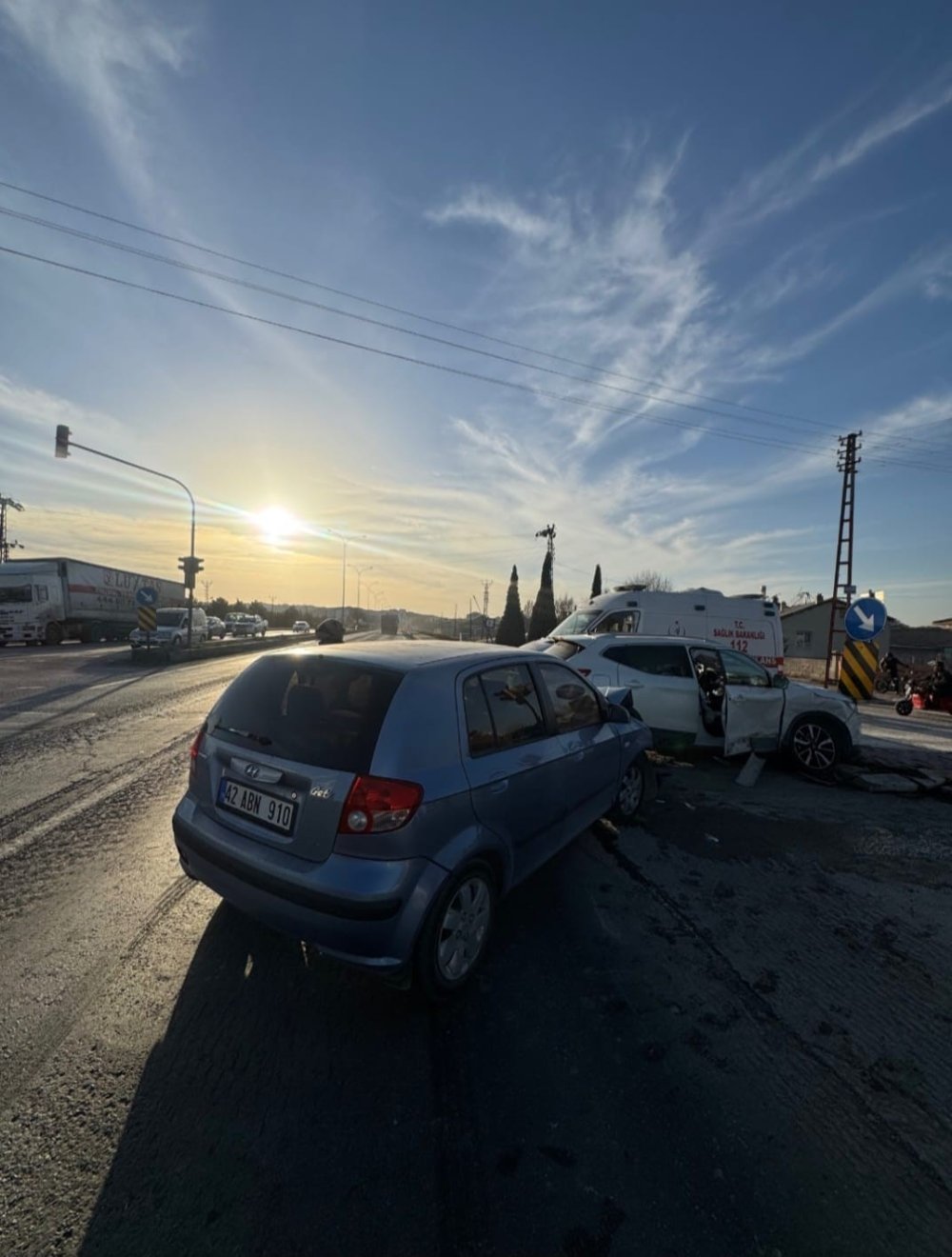 Ereğli Caddesi’nde Kaza: 3 Kişi Hastaneye Kaldırıldı