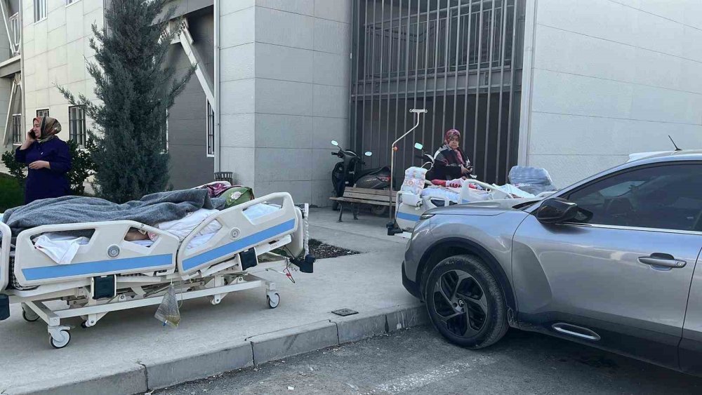 'Canlı bombayım’ dedi, hastane birbirine girdi