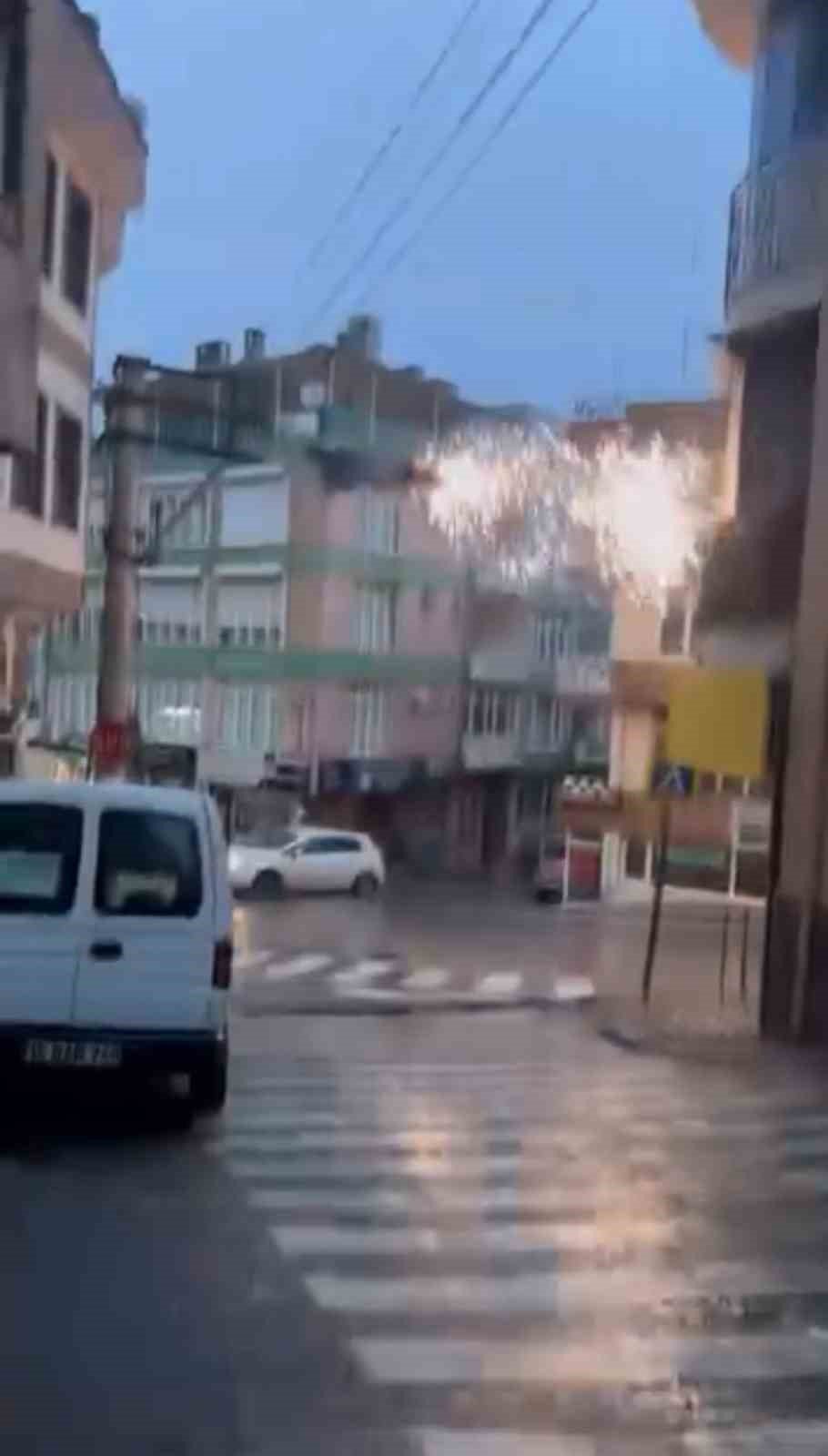 Bir poşet, binlerce kişiyi böyle yolda bıraktı