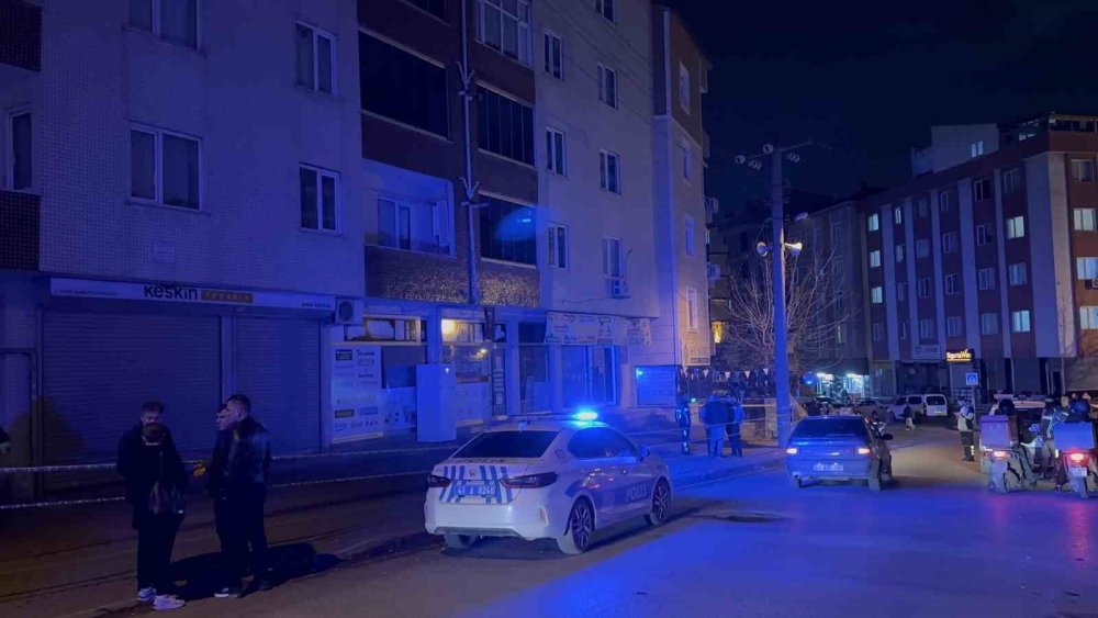 Gebze Güzeller’de Tedbir: Çökme Oluşan Apartman ve Çevresi Kapatıldı