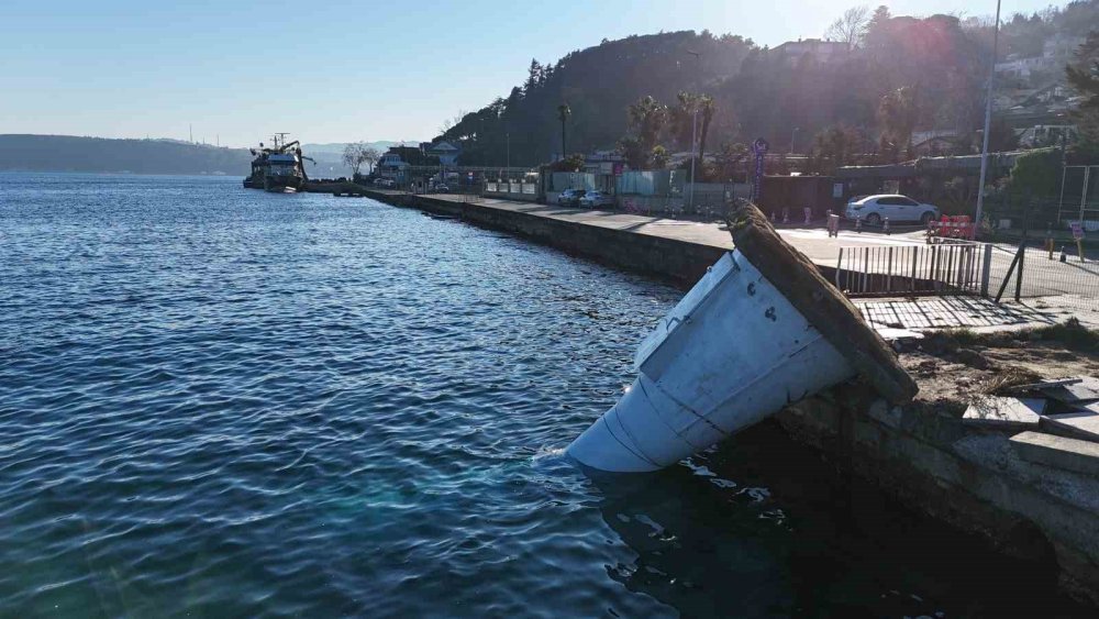 Lodos, Deniz Fenerini De Yıktı